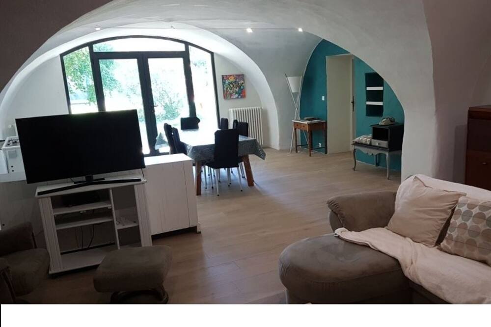 Photo of Livingroom in Saint-Marcel-les-Sauzet