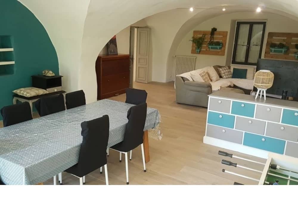 Photo of Livingroom in Saint-Marcel-les-Sauzet