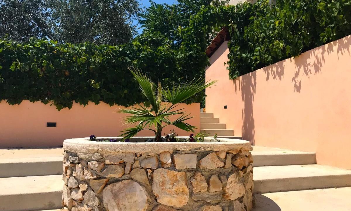 Photo of Outdoor in Lukoran