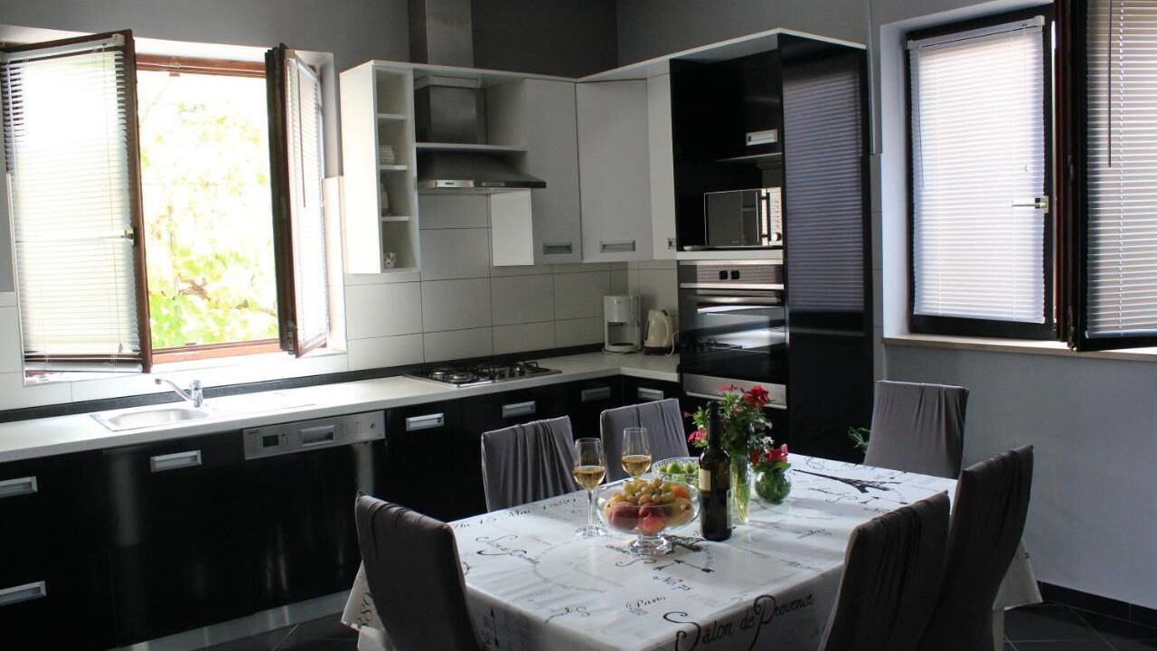 Photo of Kitchen in Lukoran