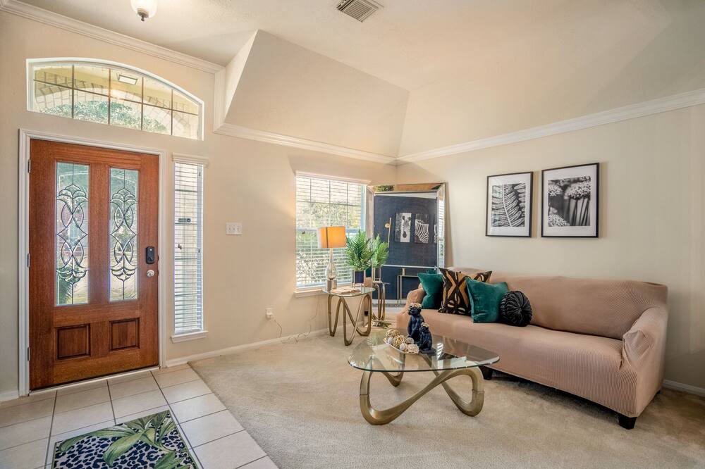 Photo of Livingroom in Houston