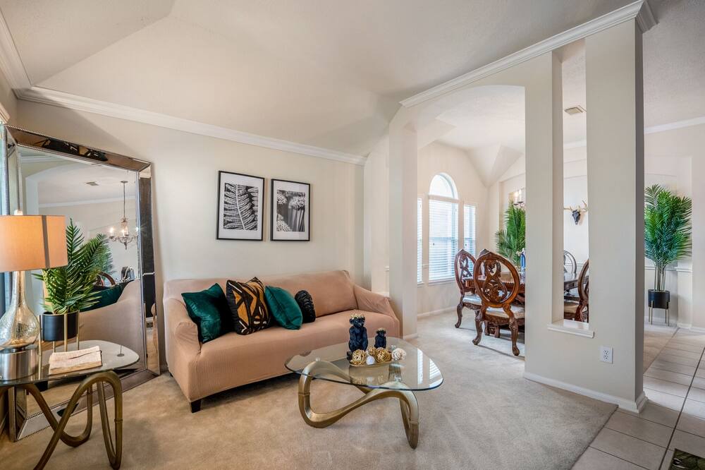 Photo of Livingroom in Houston