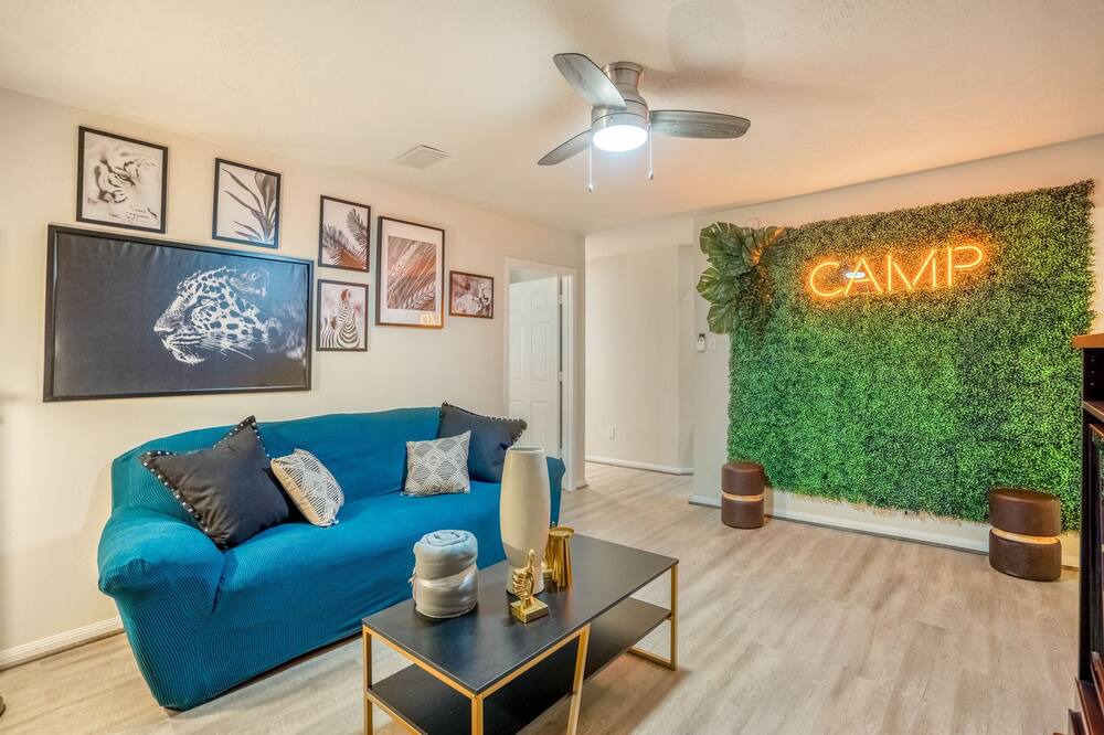 Photo of Livingroom in Houston