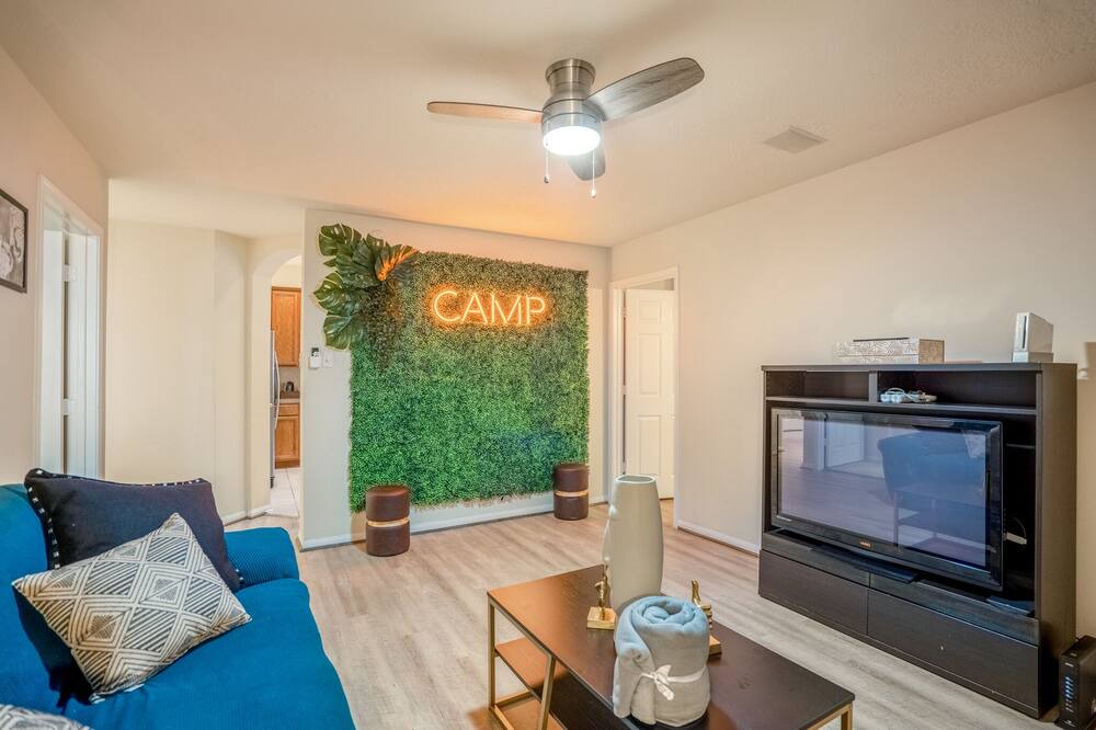 Photo of Livingroom in Houston
