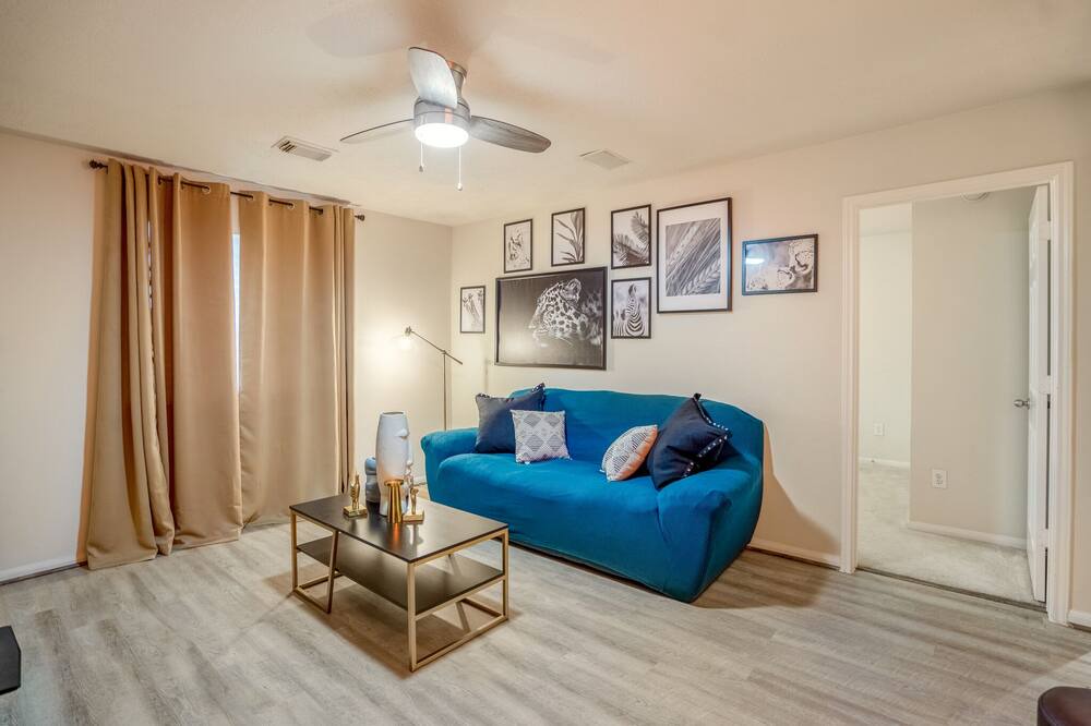 Photo of Livingroom in Houston