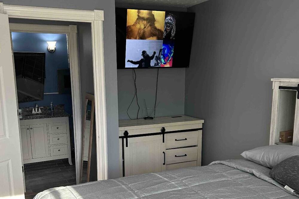Photo of Bedroom in Lansing