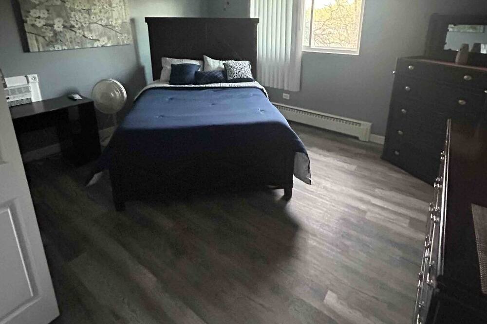 Photo of Bedroom in Lansing