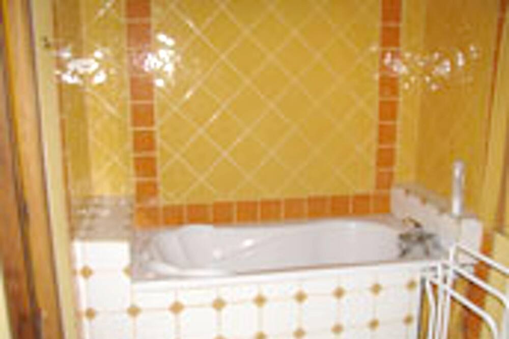 Photo of Bathroom in Daumeray