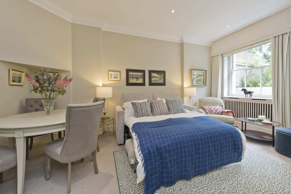 Photo of Others in Holland Park