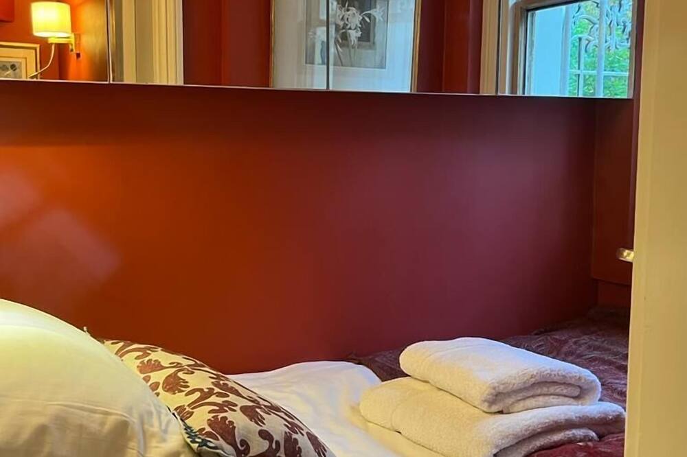 Photo of Others in Holland Park