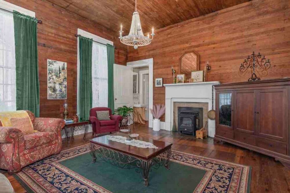Photo of Livingroom in Prattville