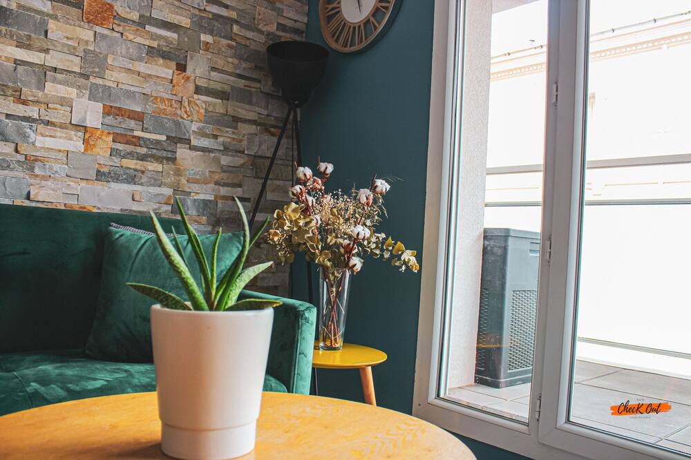 Photo of Livingroom in Clemenceau