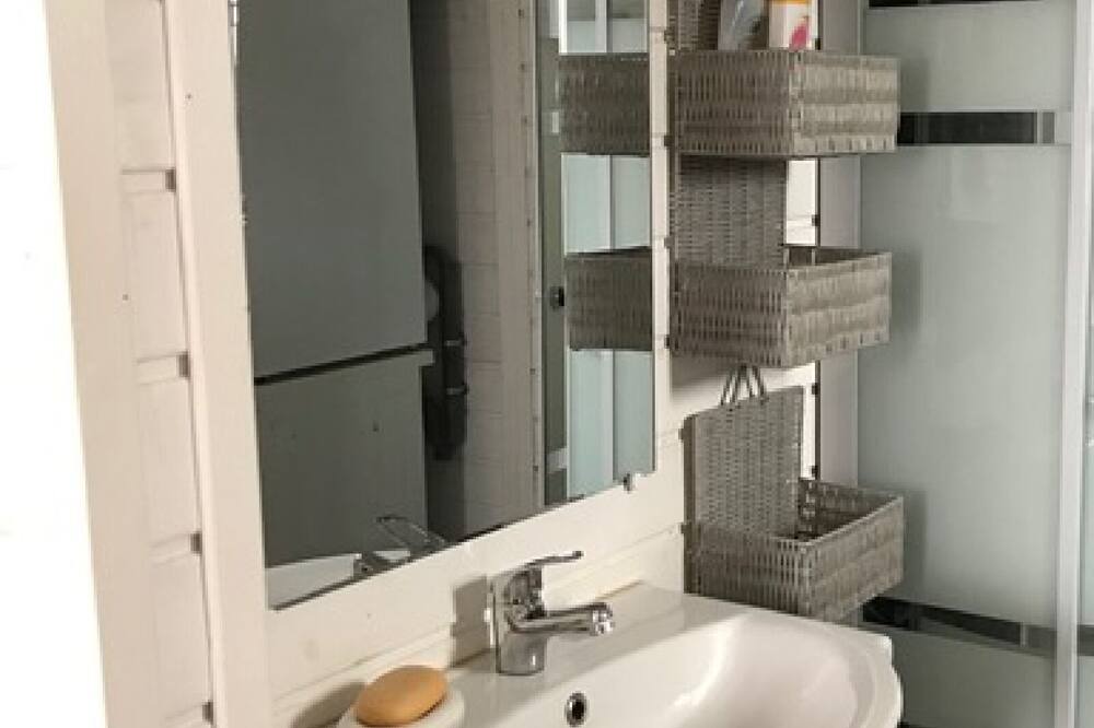 Photo of Bathroom in Guidel