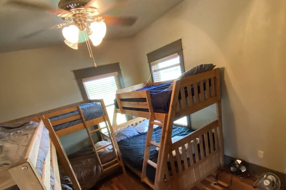 Photo of Bedroom in Hardy