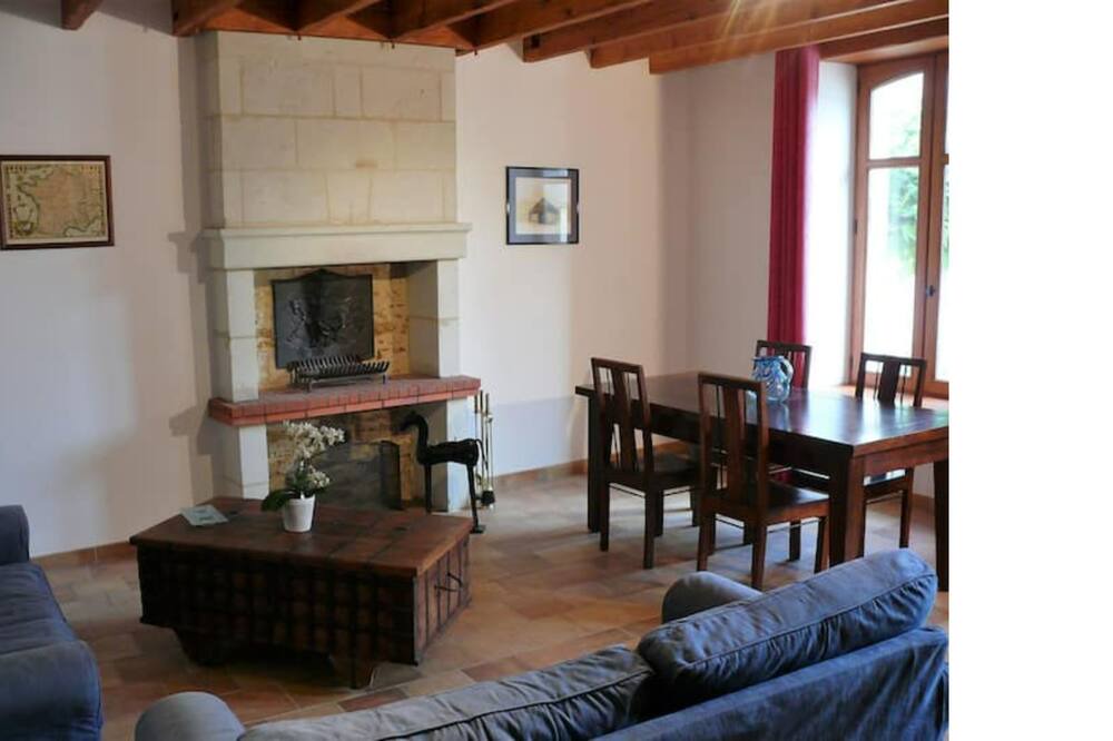Photo of Livingroom in Montreuil-Bellay