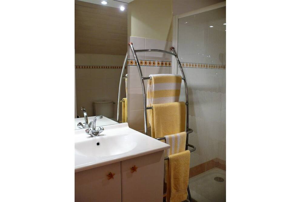 Photo of Bathroom in Montreuil-Bellay