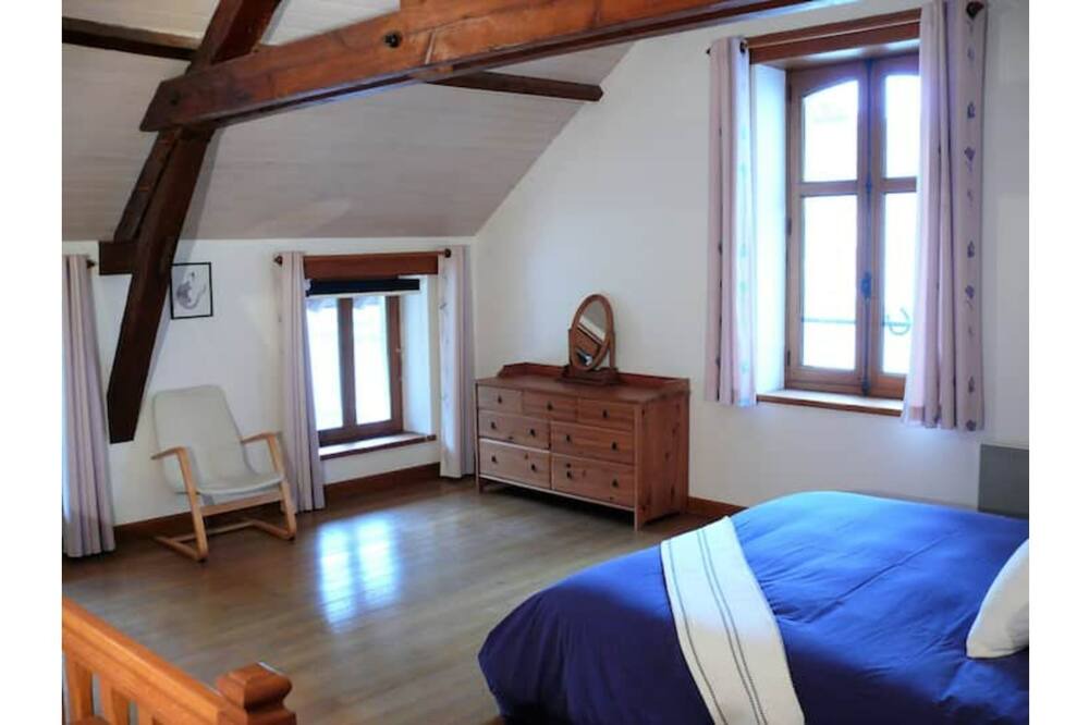 Photo of Bedroom in Montreuil-Bellay
