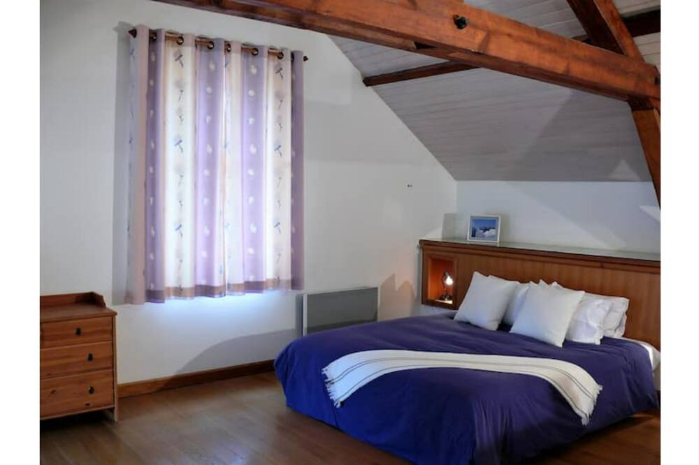 Photo of Bedroom in Montreuil-Bellay