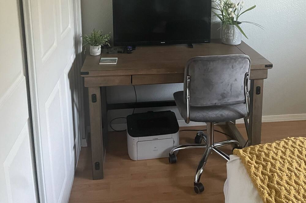 Photo of Bedroom in Tulare