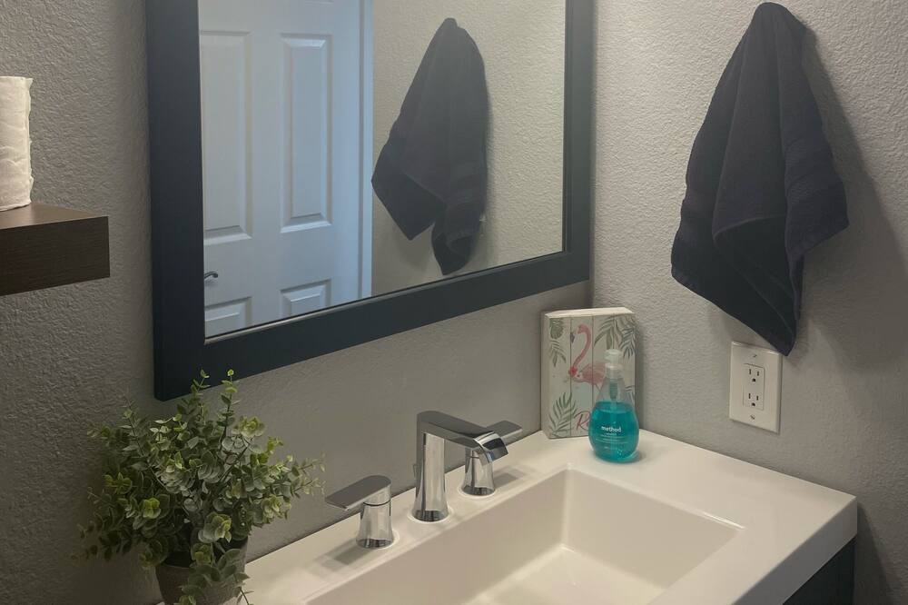 Photo of Bathroom in Tulare
