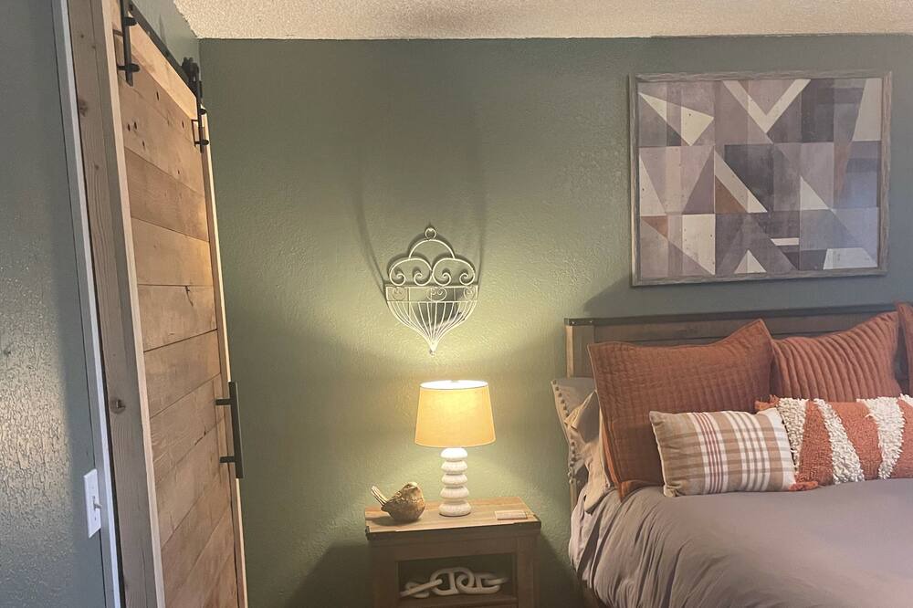 Photo of Bedroom in Tulare