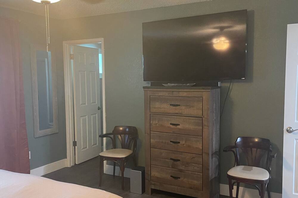 Photo of Bedroom in Tulare