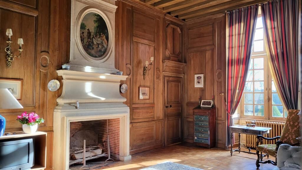 Photo of Others in Lombron