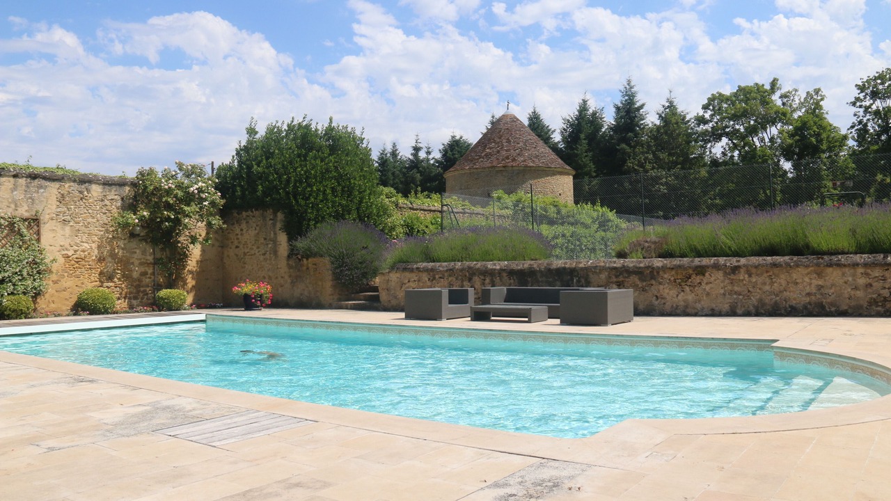 Photo of Outdoor in Lombron