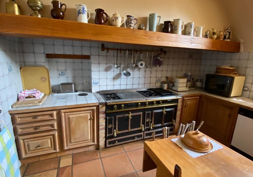 Photo of Others in Lombron