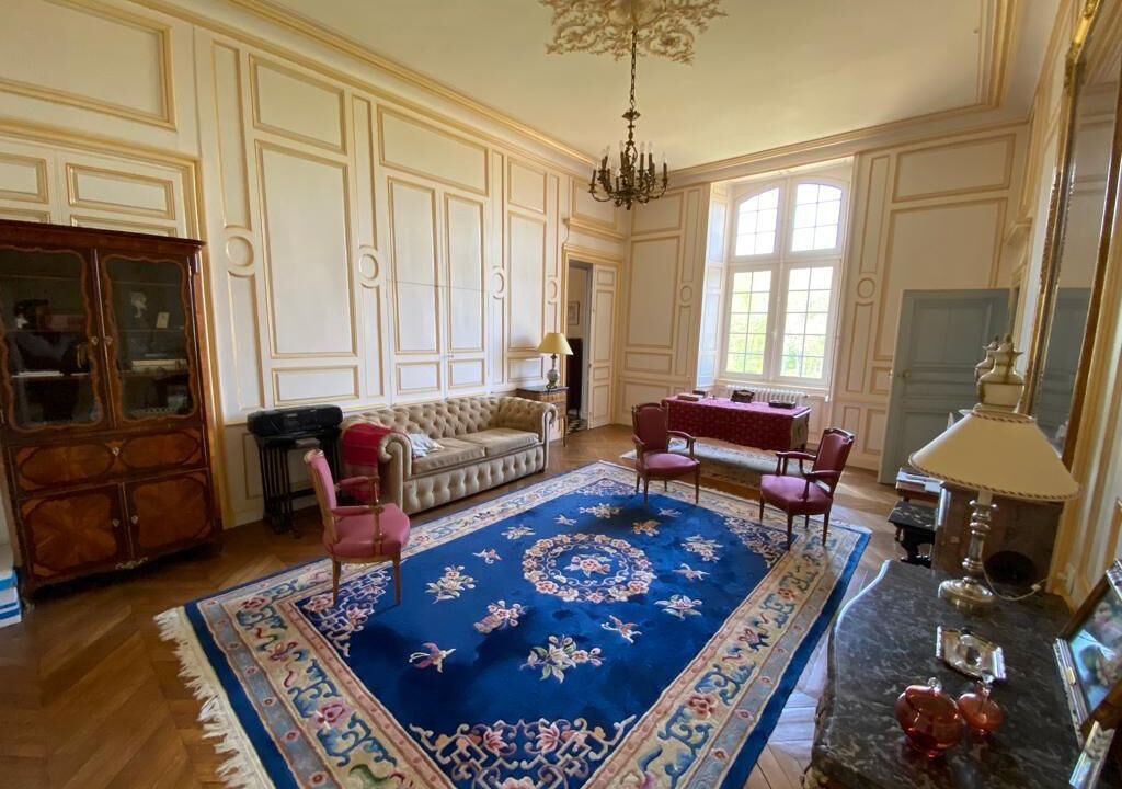 Photo of Others in Lombron