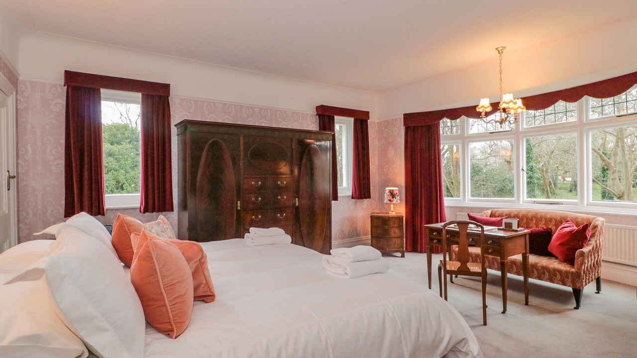 Photo of Others in Boscombe