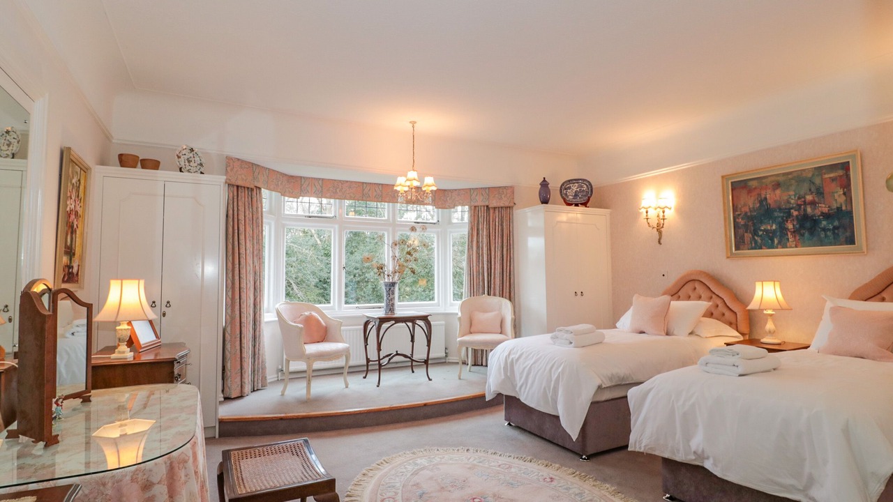 Photo of Others in Boscombe