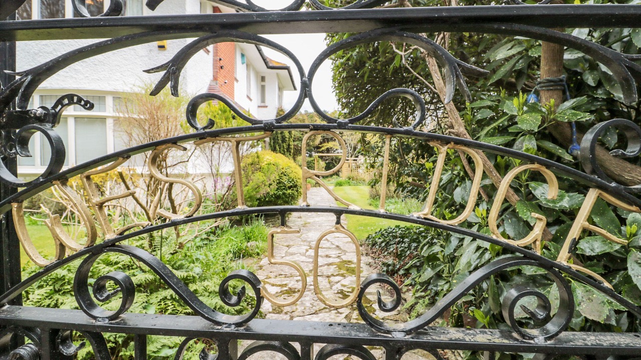 Photo of Others in Boscombe