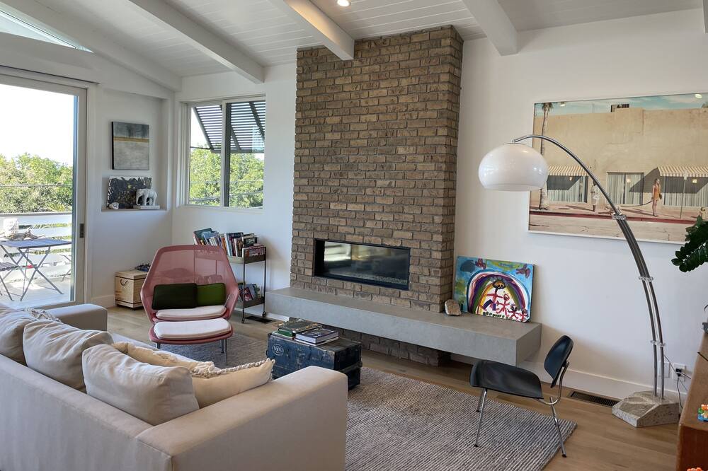 Photo of Livingroom in Tree Section