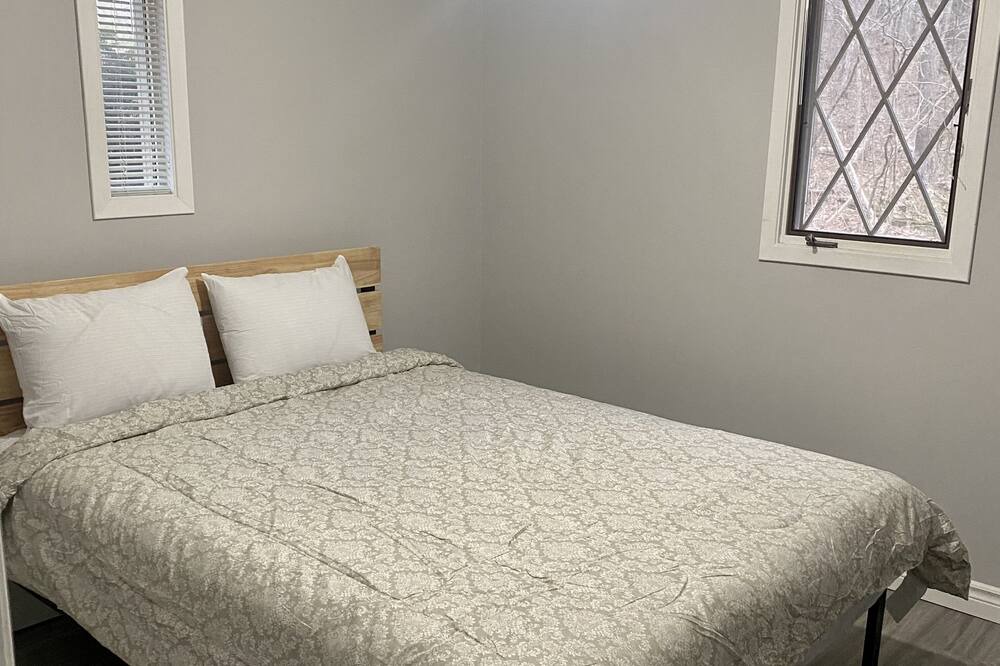 Photo of Bedroom in Port Franks