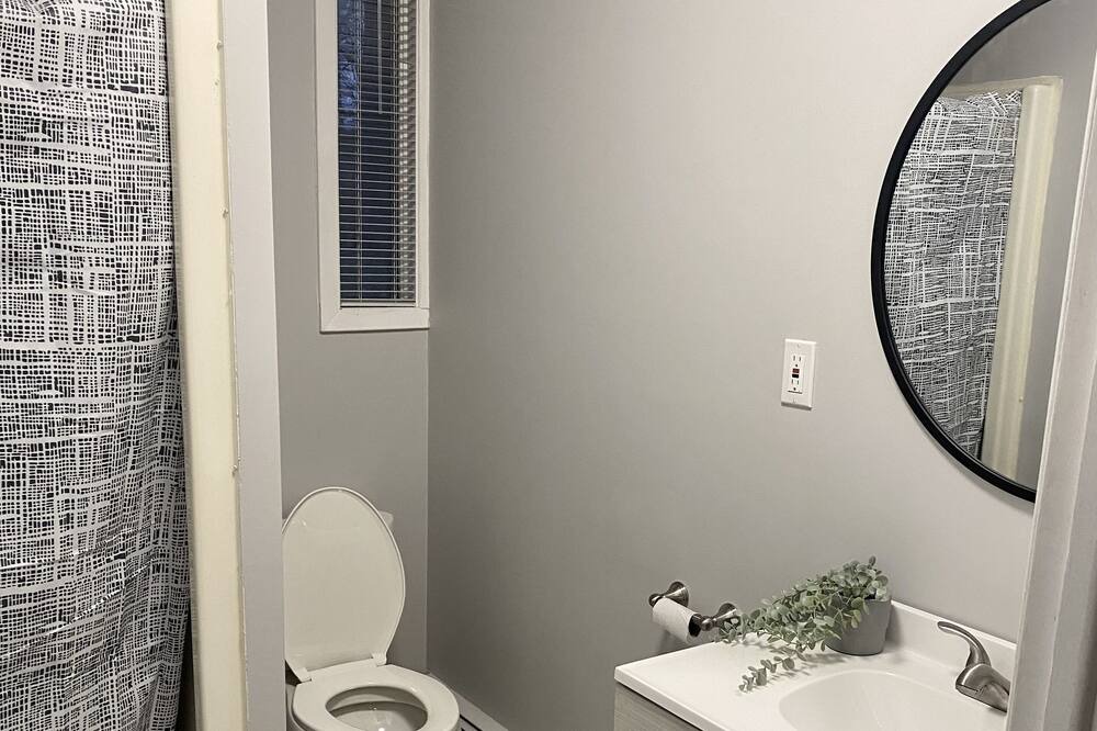 Photo of Bathroom in Port Franks