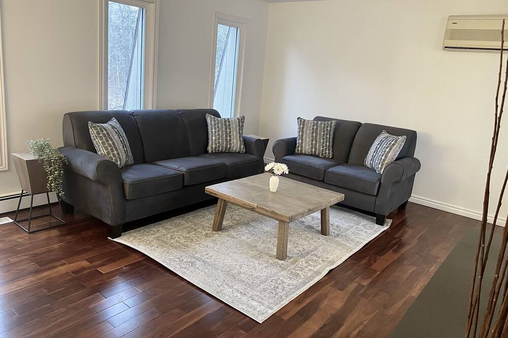 Photo of Livingroom in Port Franks