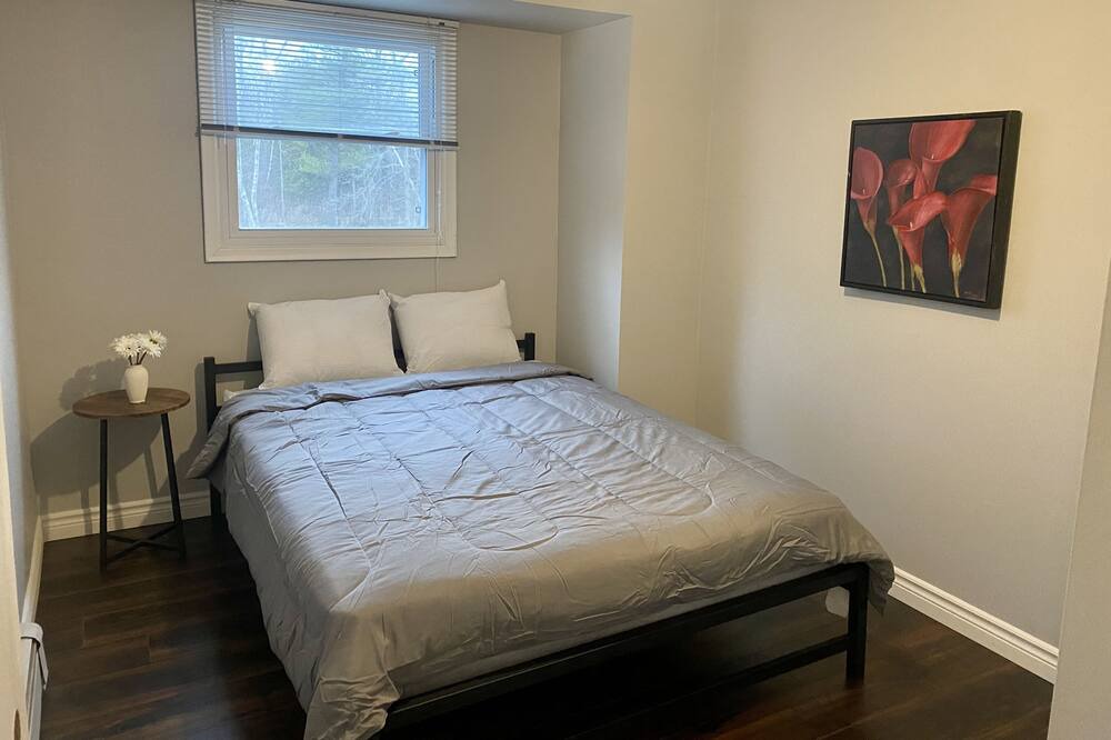 Photo of Bedroom in Port Franks