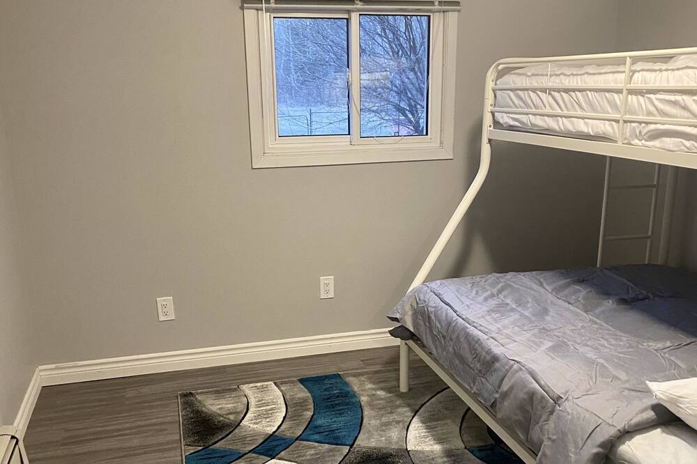 Photo of Bedroom in Port Franks