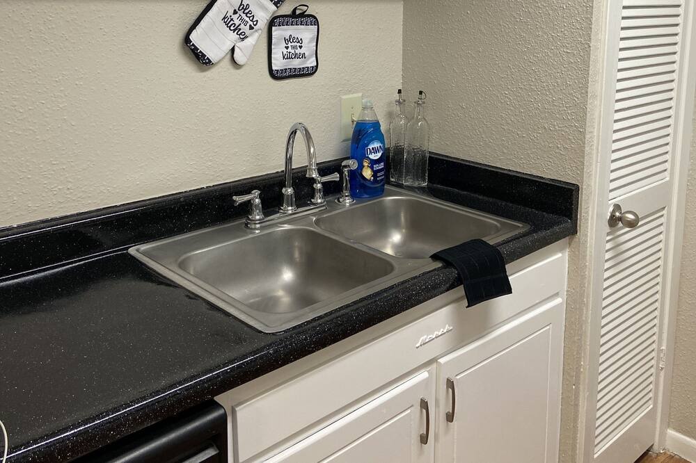 Photo of Kitchen in Lazybrook/Timbergrove