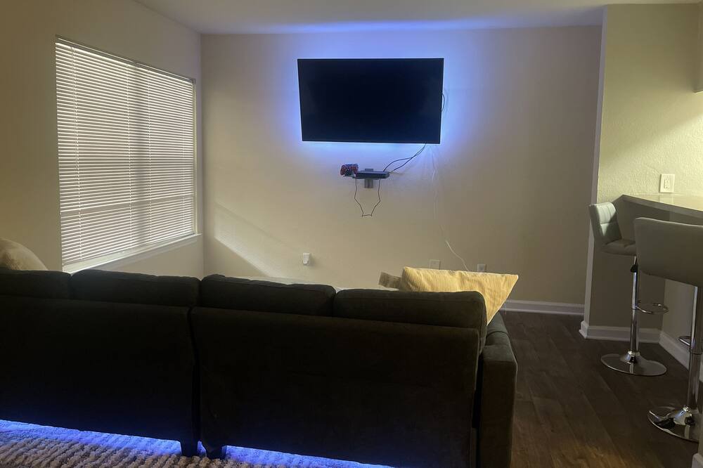 Photo of Livingroom in Sheffield Park