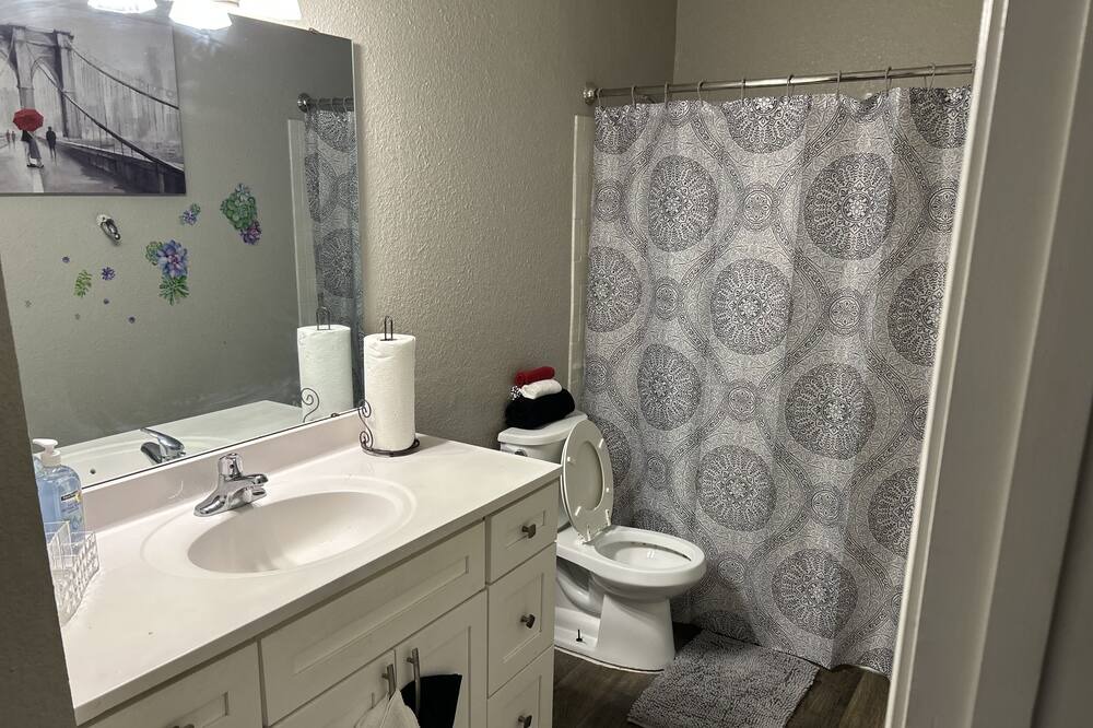 Photo of Bathroom in Sheffield Park