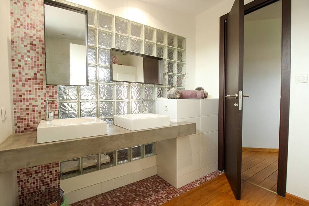 Photo of Bathroom in Albi