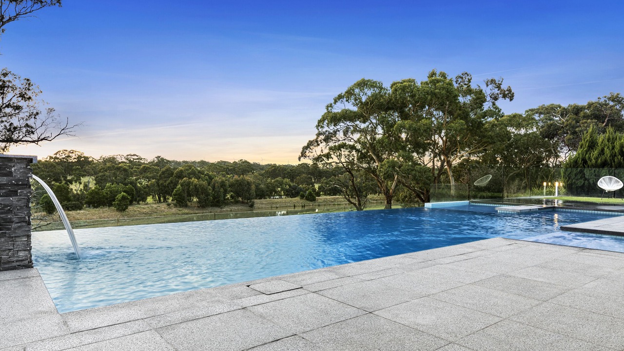 Photo of Outdoor in Elaine