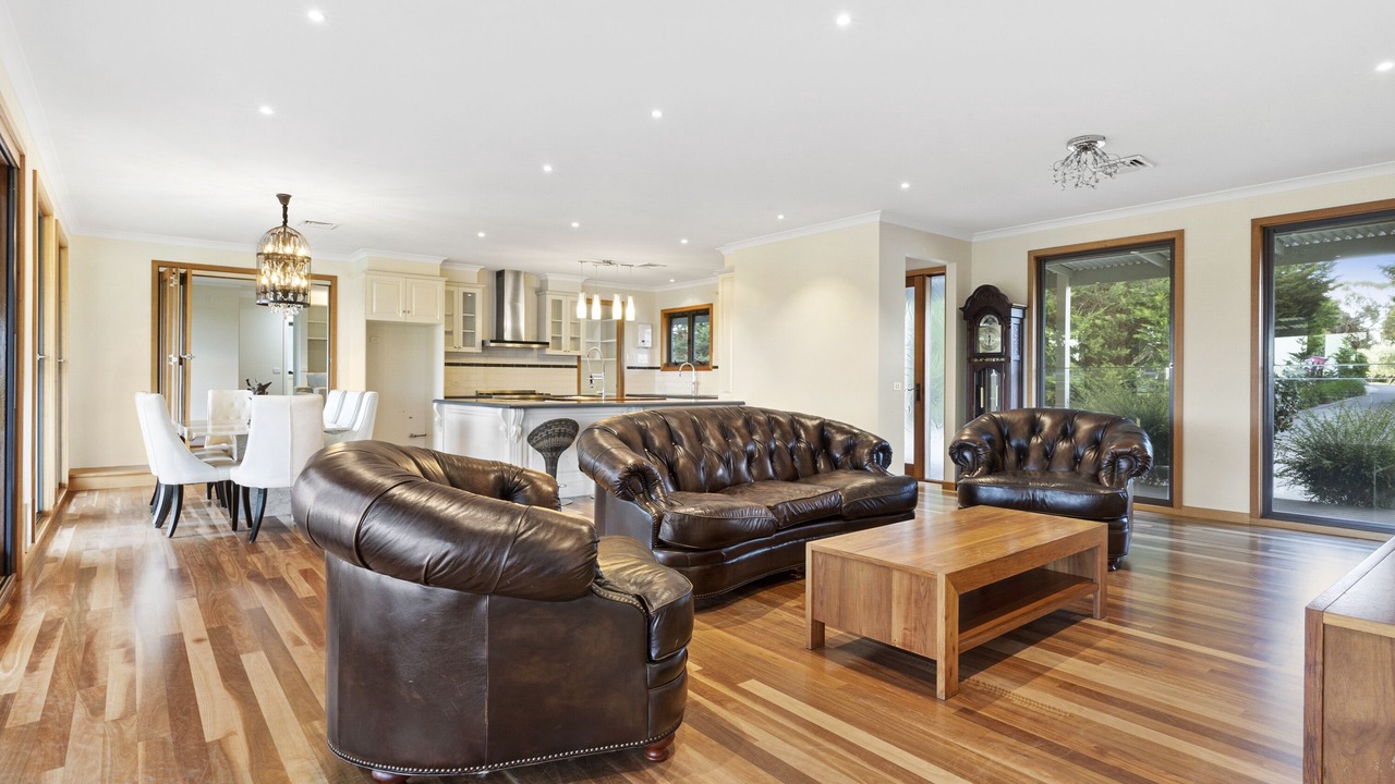 Photo of Livingroom in Elaine