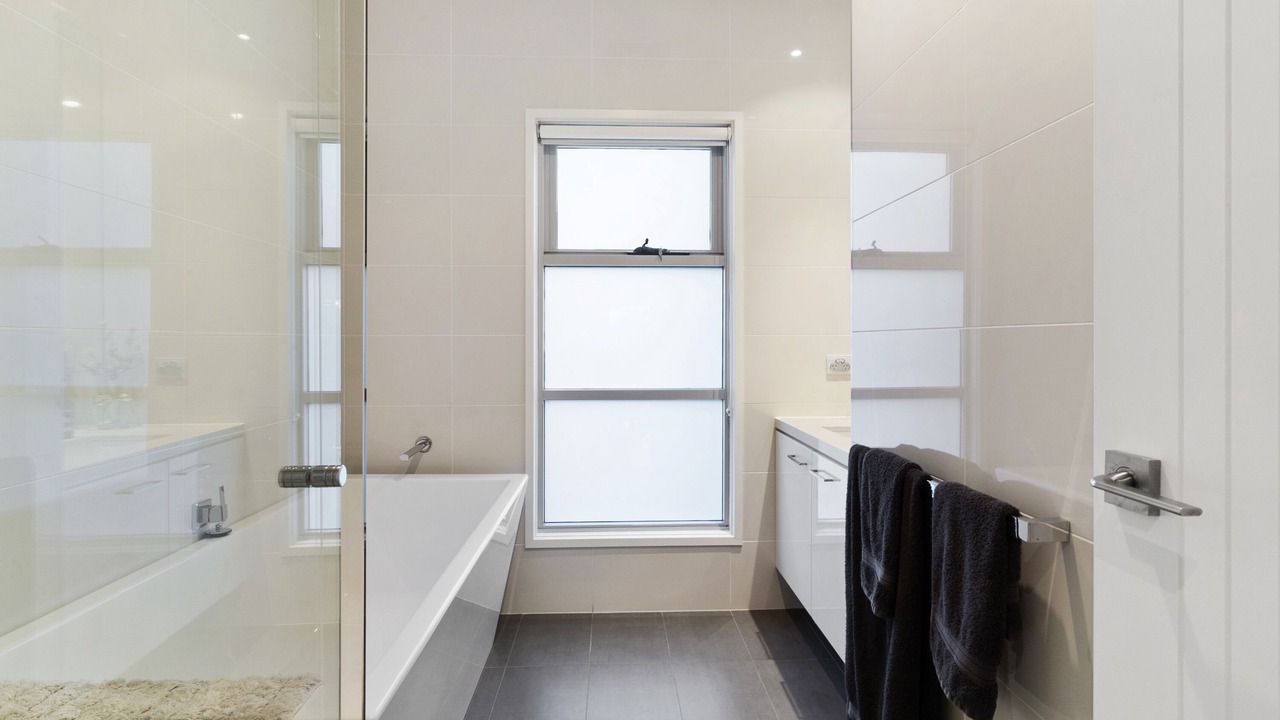 Photo of Others in Elaine