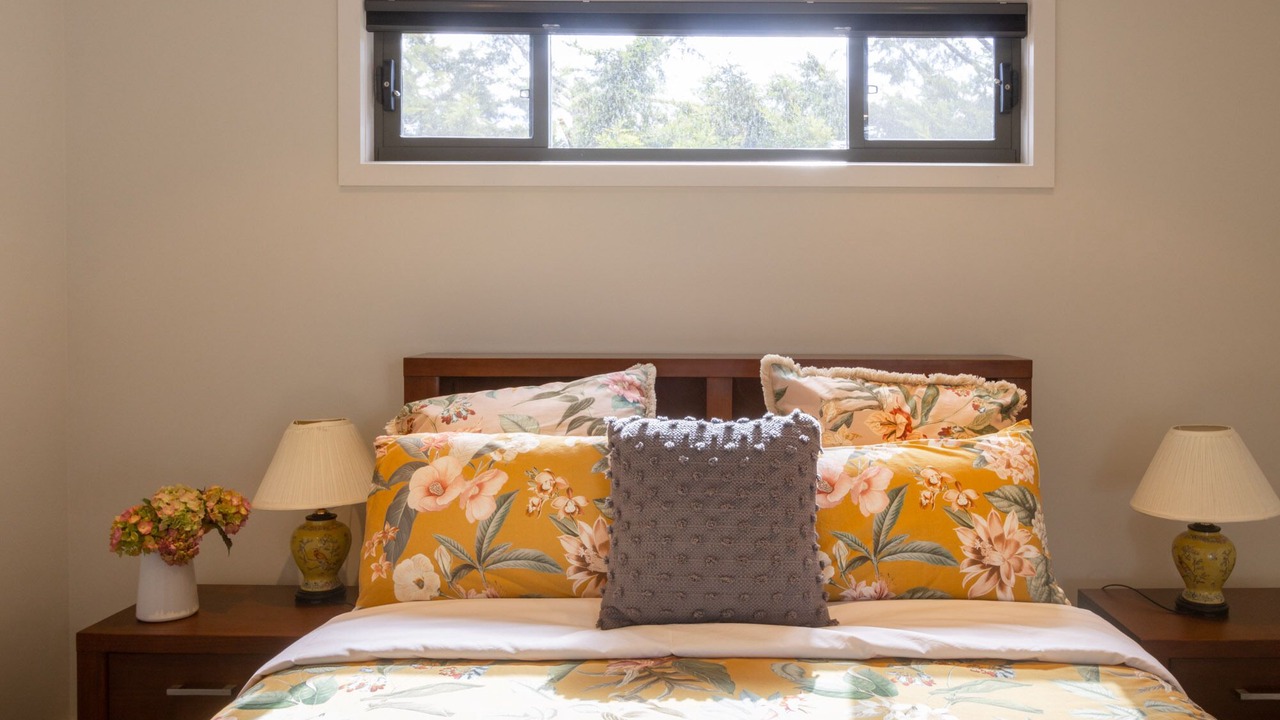 Photo of Others in Elaine