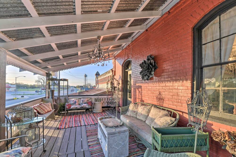 Photo of Patio Balcony in Calvert