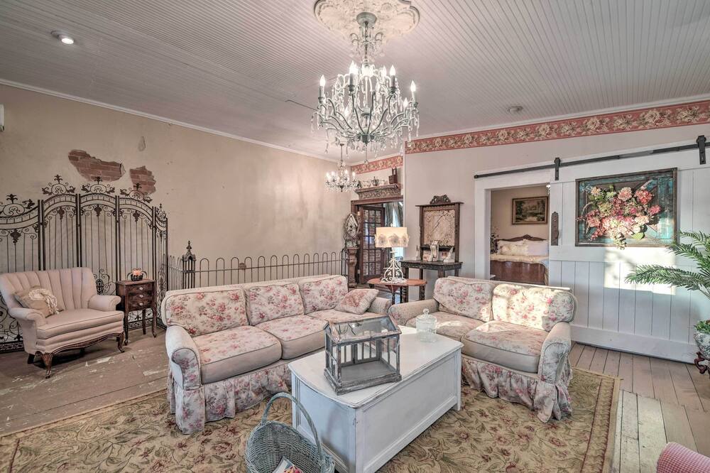 Photo of Bedroom in Calvert