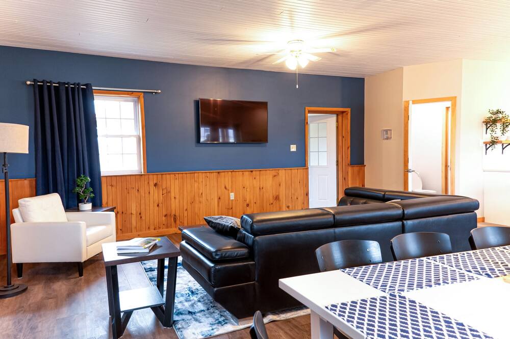 Photo of Livingroom in Drummond-North Elmsley
